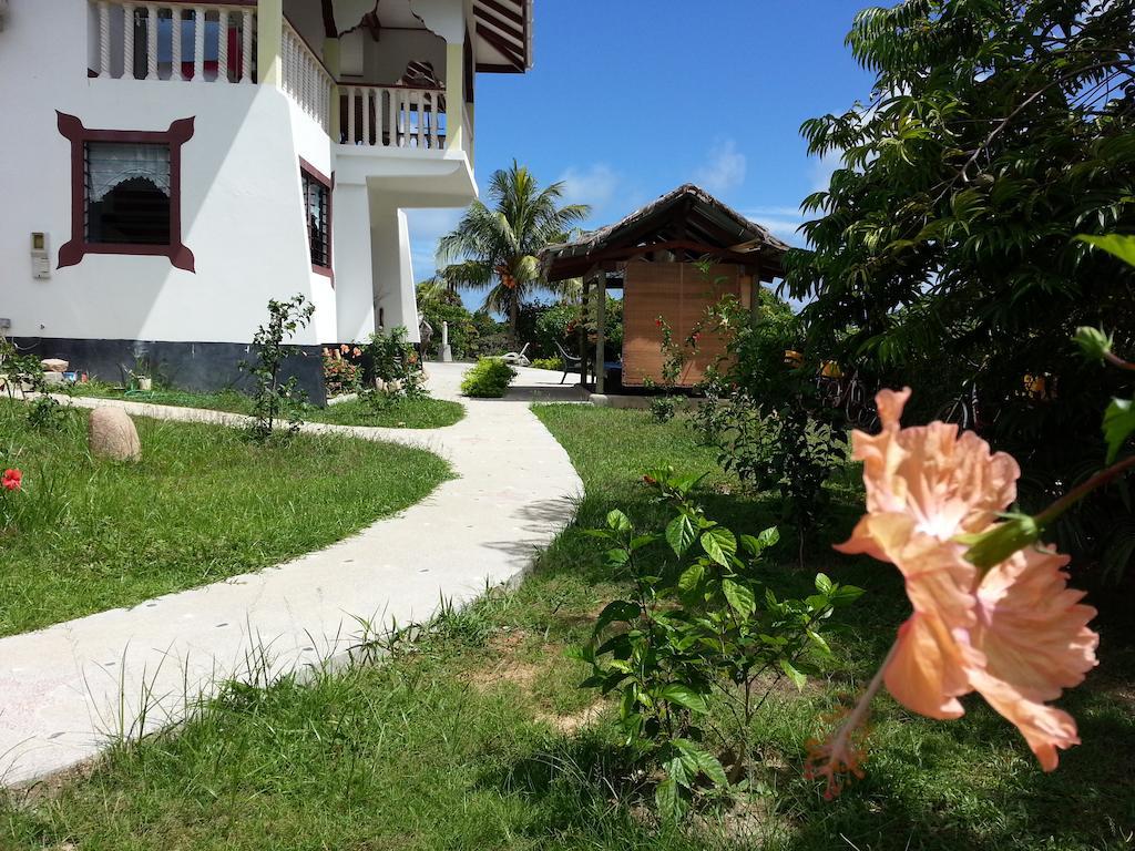 Zanboza Guesthouse La Digue Exterior photo