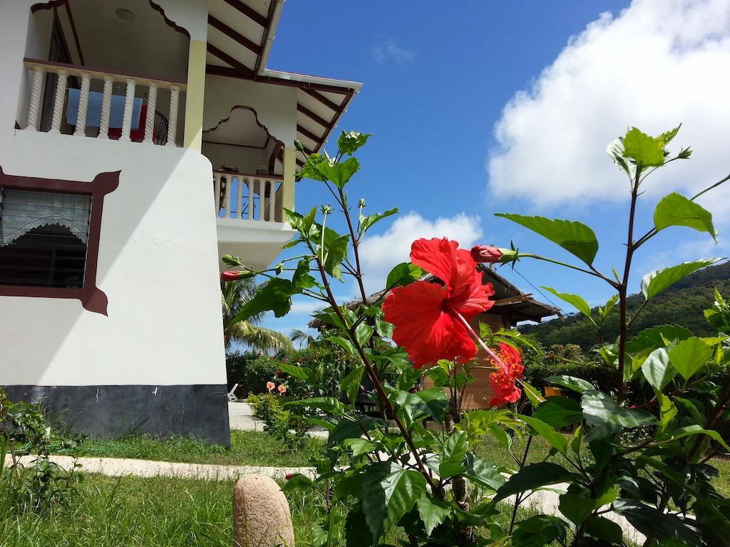 Zanboza Guesthouse La Digue Room photo